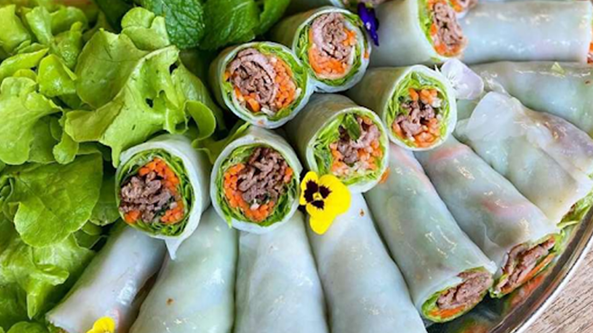 Phở cuốn - フォークオン